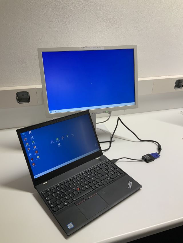 ZB_Monitorarbeitsplatz